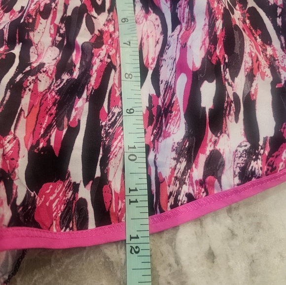 Under Armour Pink Printed Athletic Shorts | Striped Waistband Women’s S - Picture 7 of 8